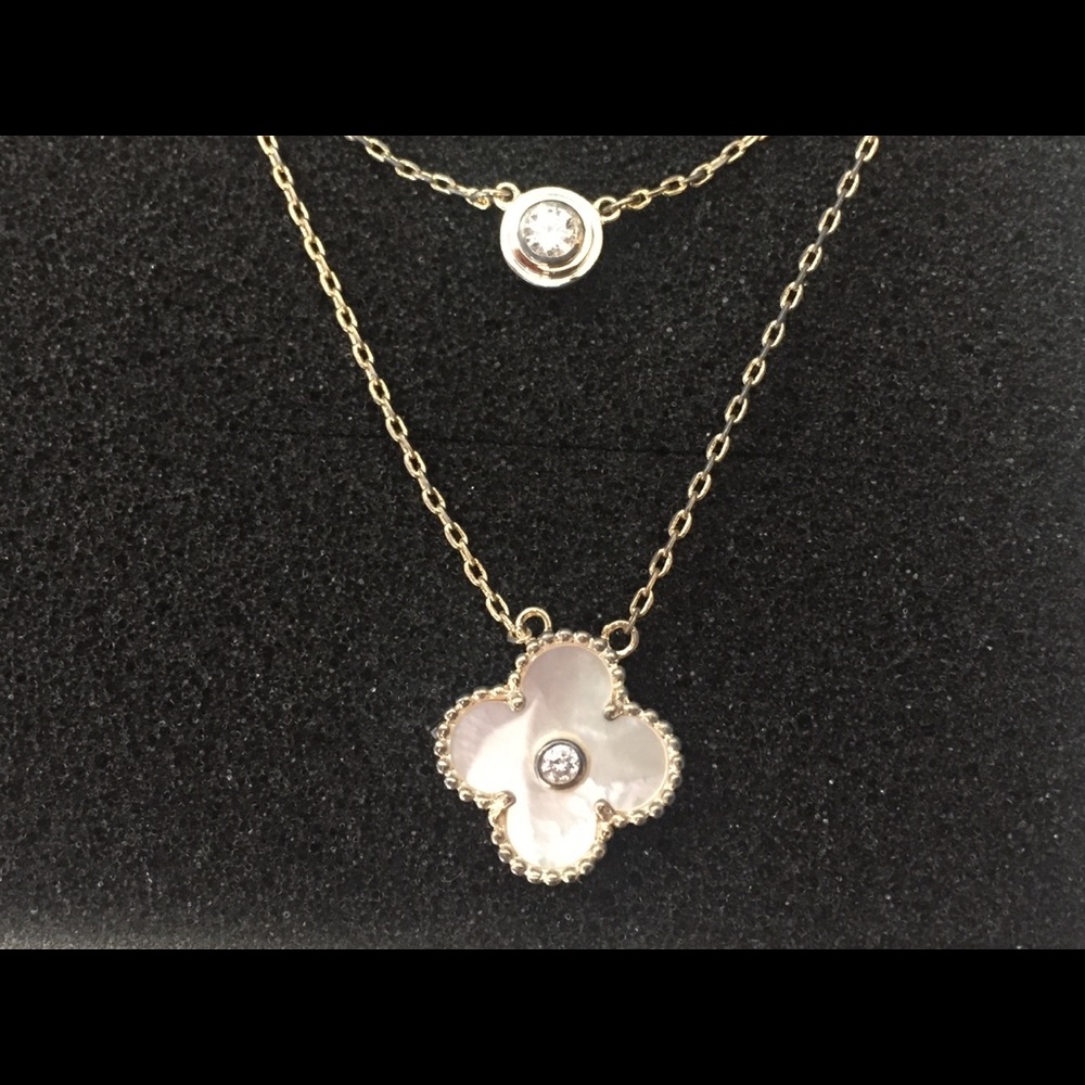 White Mop Clover Necklace